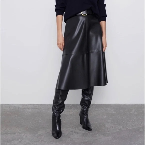 ZARA BLACK FAUX LEATHER MIDI SKIRT WITH BELT π€ - Picture 2 of 6